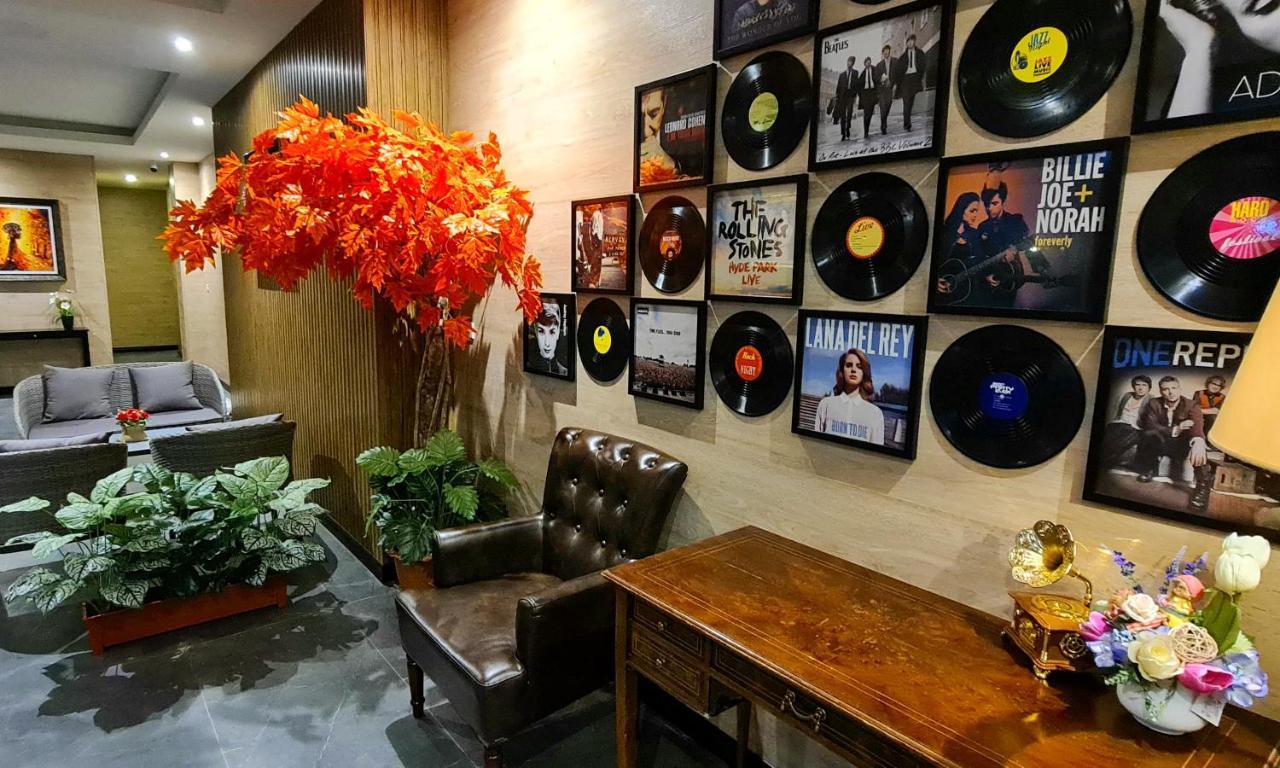The Room Boutique Hotel Sakon Nakhon Bagian luar foto