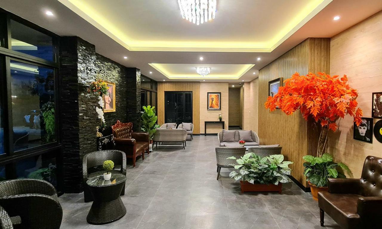 The Room Boutique Hotel Sakon Nakhon Bagian luar foto