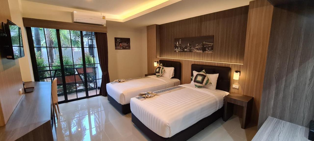 The Room Boutique Hotel Sakon Nakhon Bagian luar foto