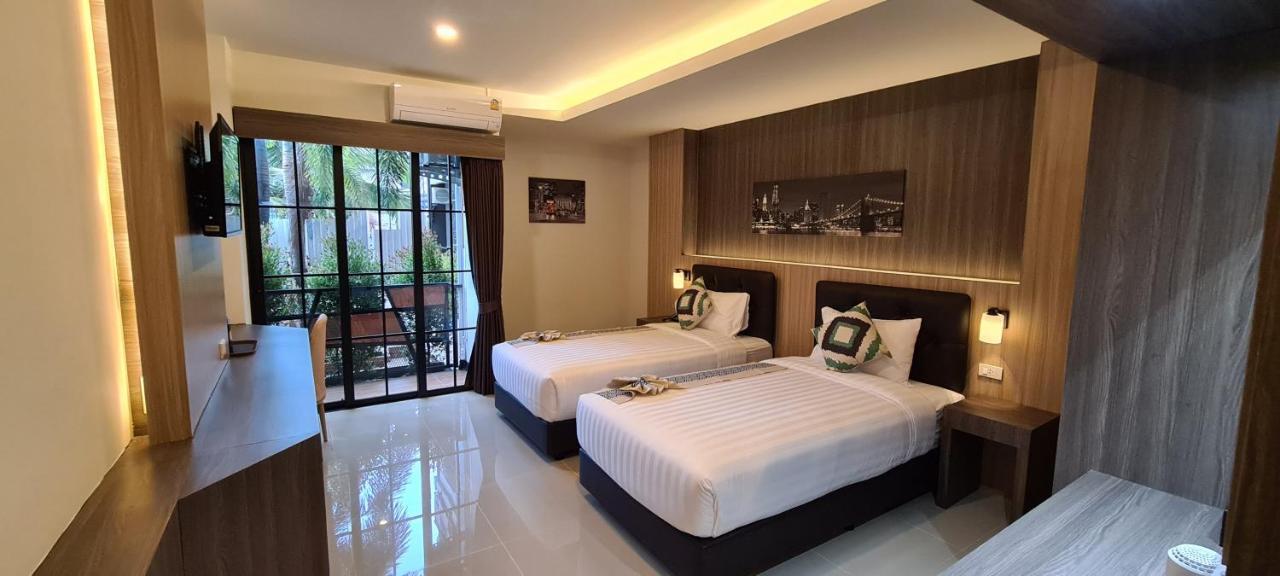 The Room Boutique Hotel Sakon Nakhon Bagian luar foto