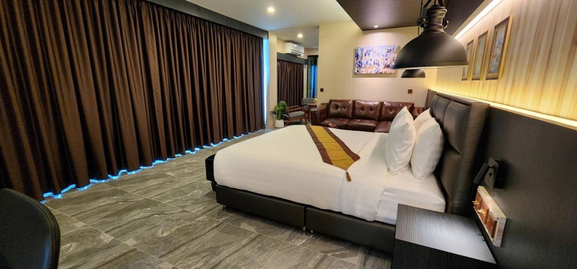 The Room Boutique Hotel Sakon Nakhon Bagian luar foto