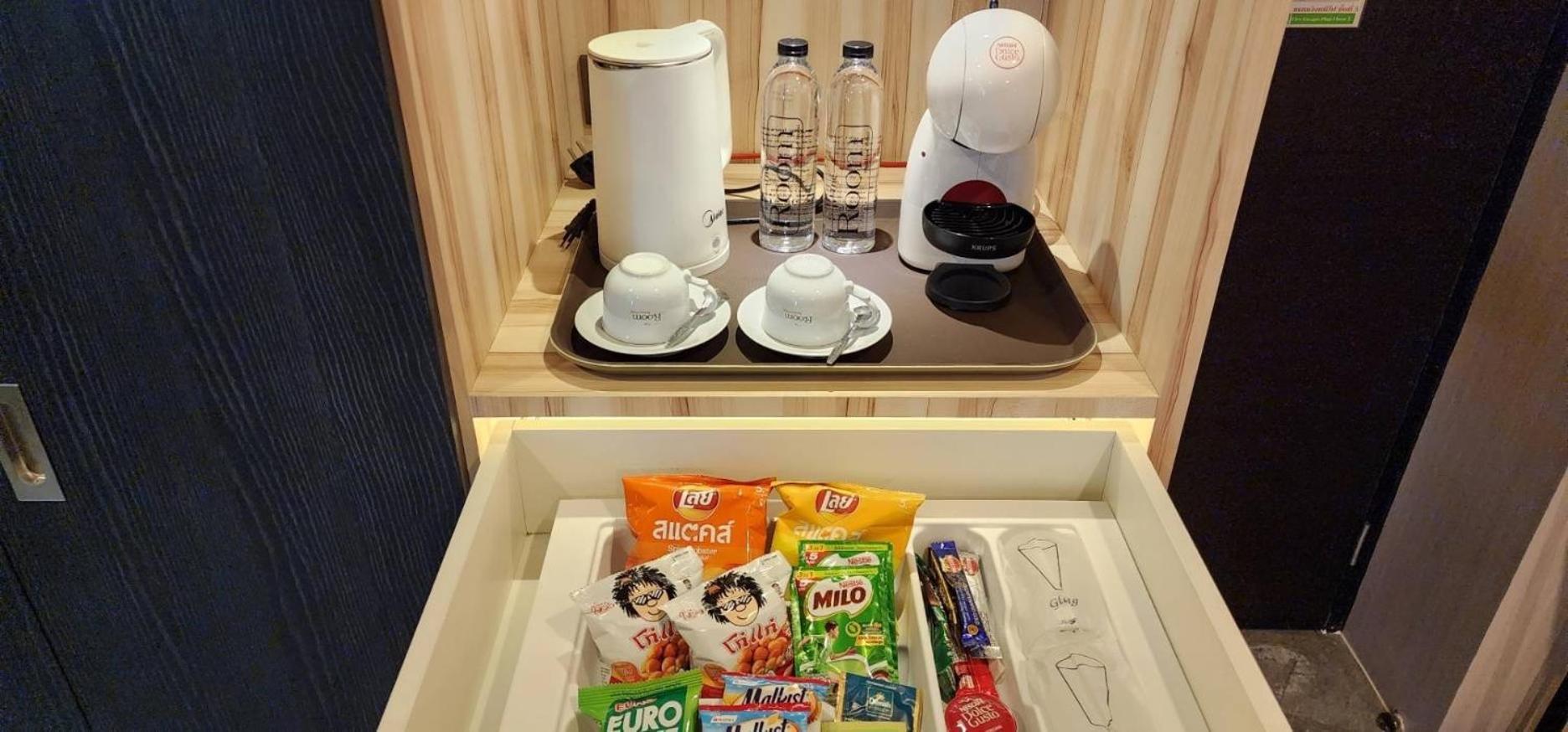 The Room Boutique Hotel Sakon Nakhon Bagian luar foto